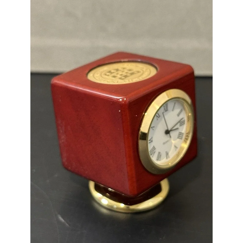 Western University‎ Of St Louis Wooden Cubed Desk Clock (needs Batteries)